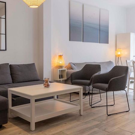 Apartamentos Los Remedios Sevilla Kültér fotó