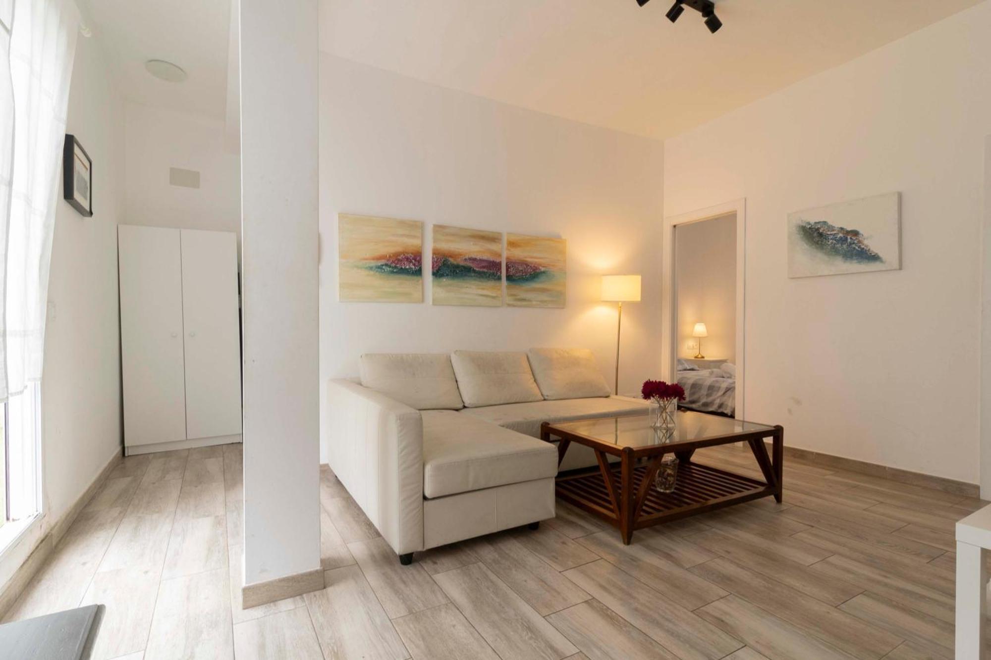 Apartamentos Los Remedios Sevilla Kültér fotó