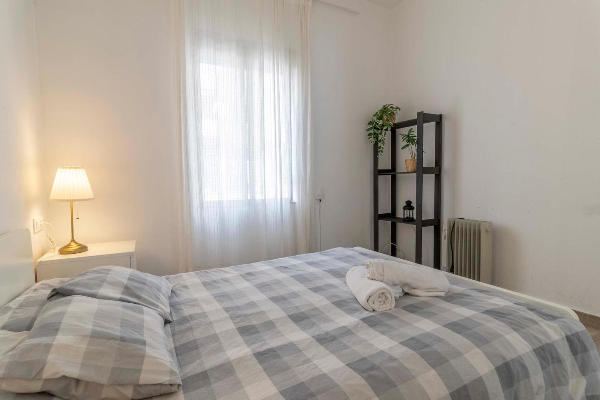 Apartamentos Los Remedios Sevilla Kültér fotó