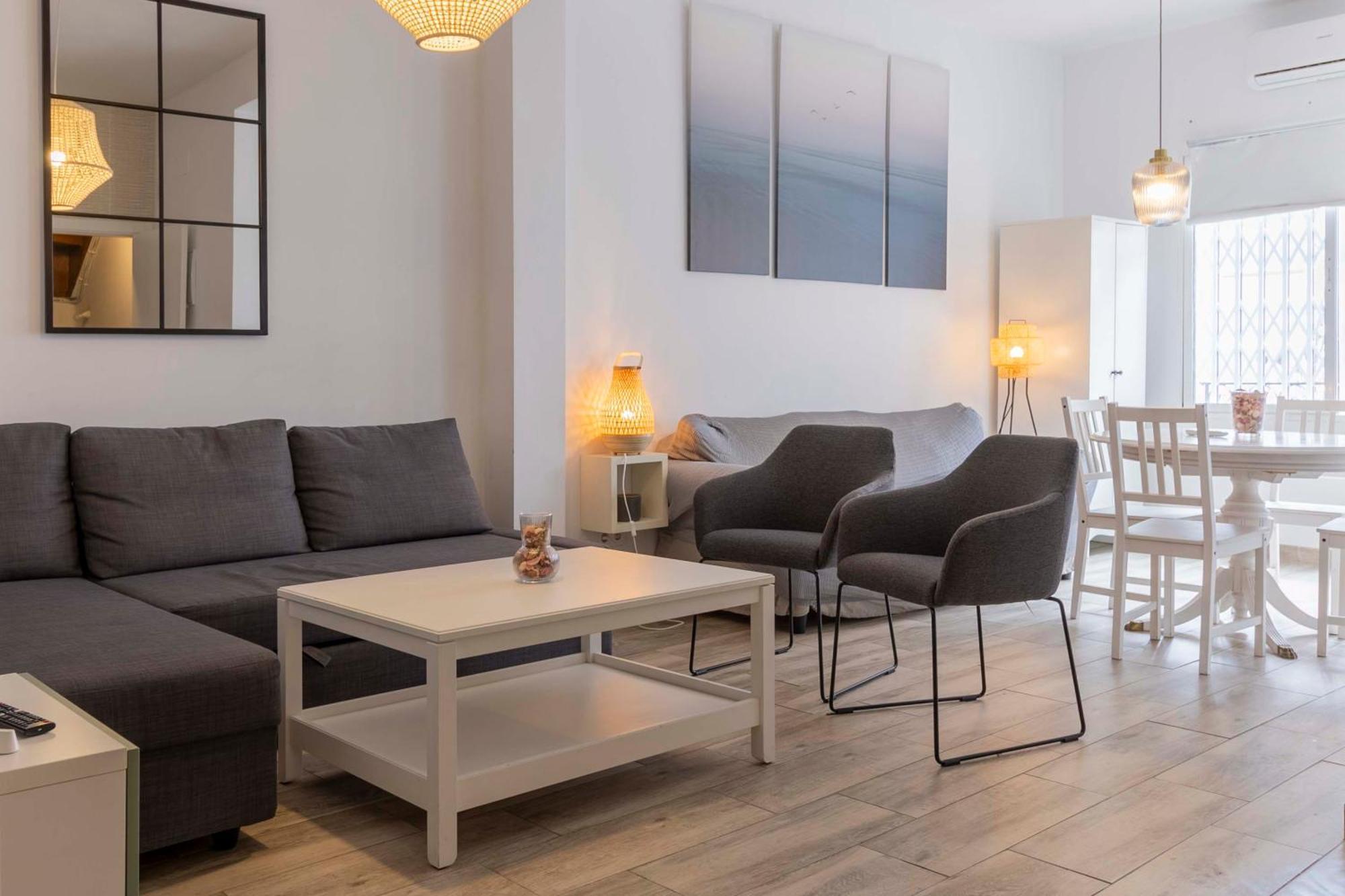 Apartamentos Los Remedios Sevilla Kültér fotó
