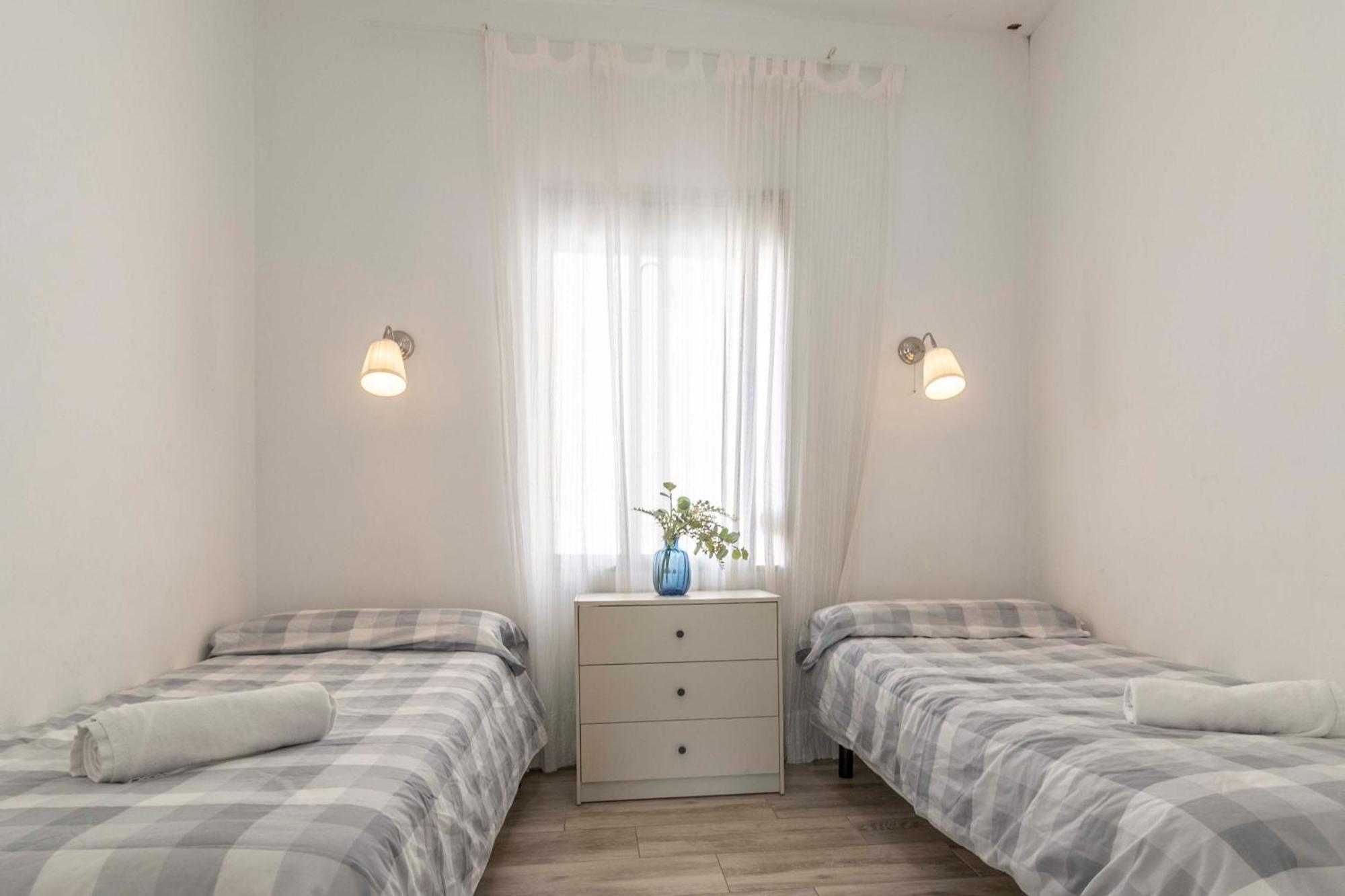 Apartamentos Los Remedios Sevilla Kültér fotó