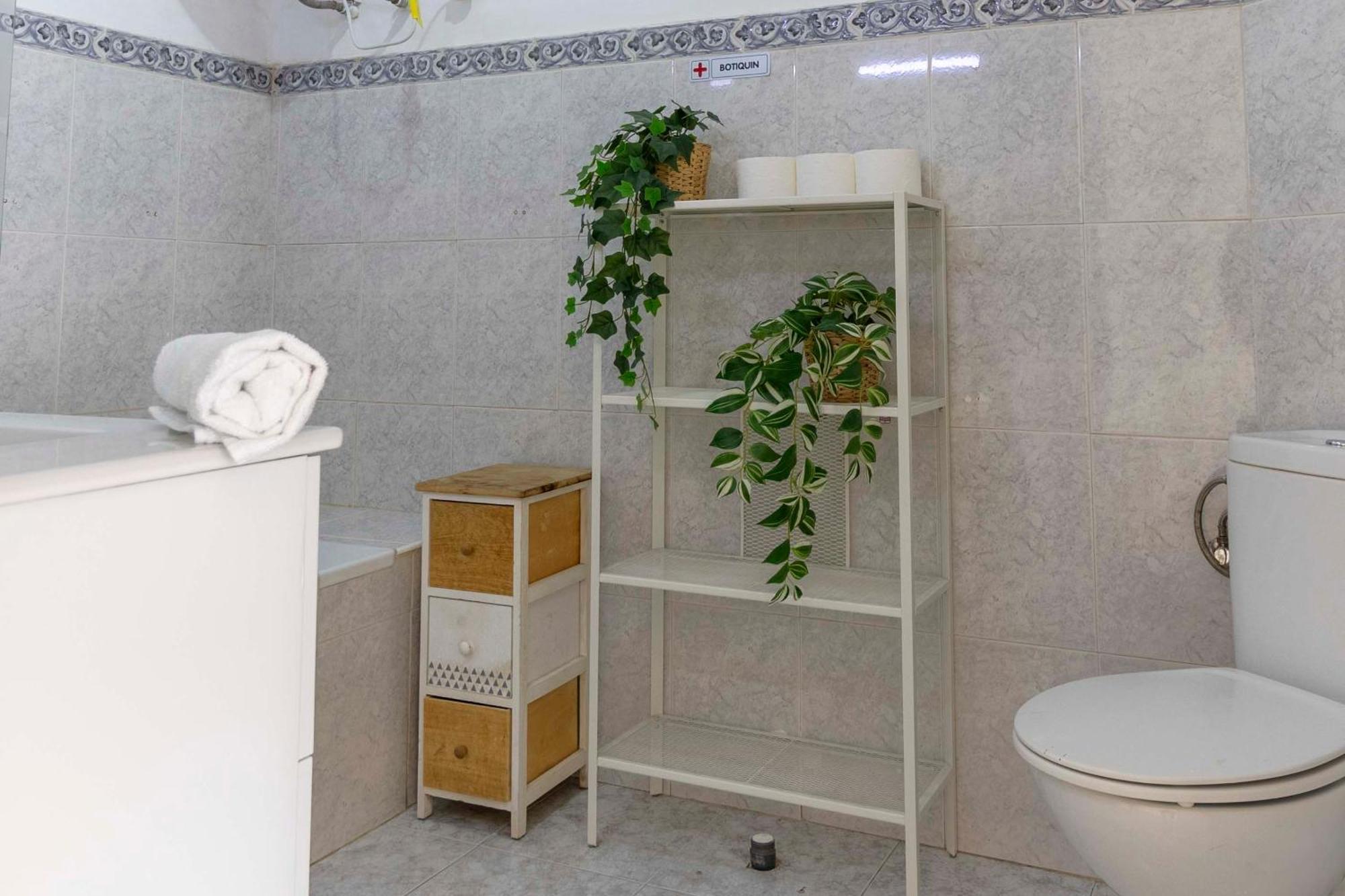 Apartamentos Los Remedios Sevilla Kültér fotó